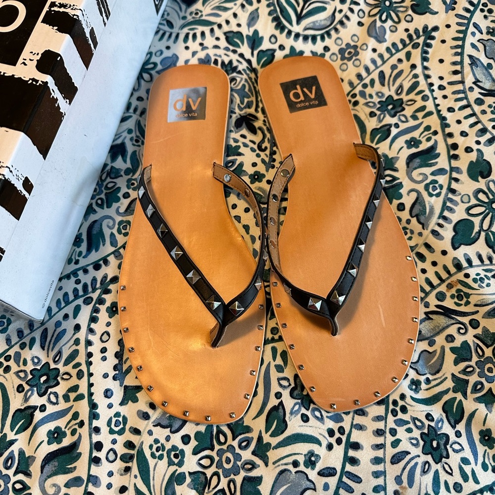 New in box Dolce Vita Jociah black studded sandals